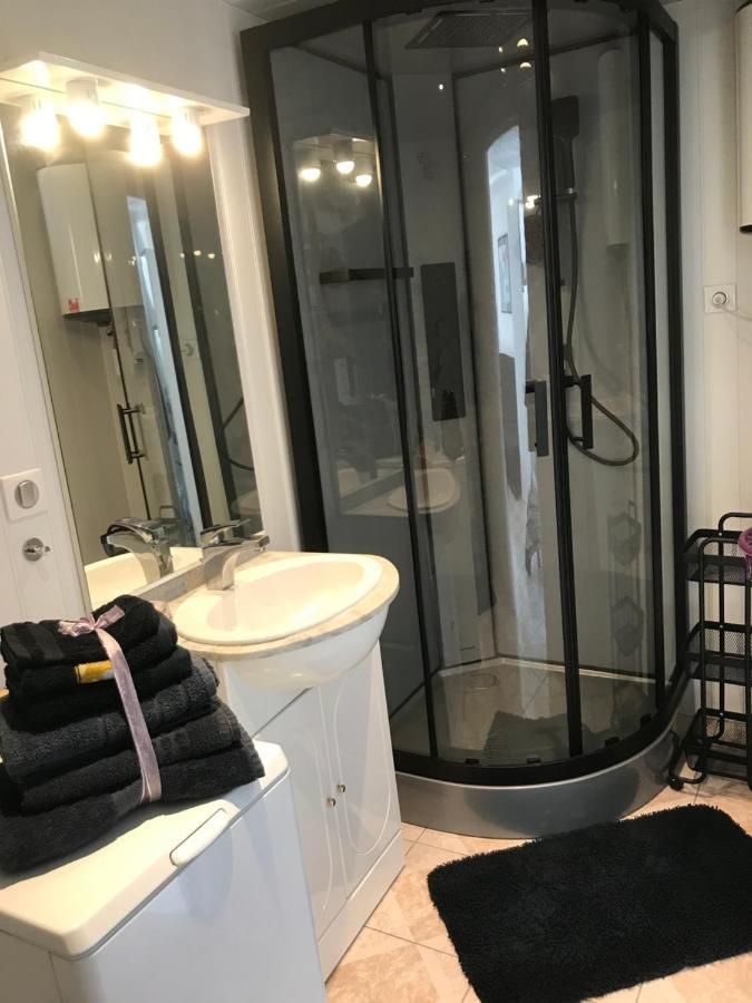Charmant Studio Meuble Montignac-Charente Bagian luar foto